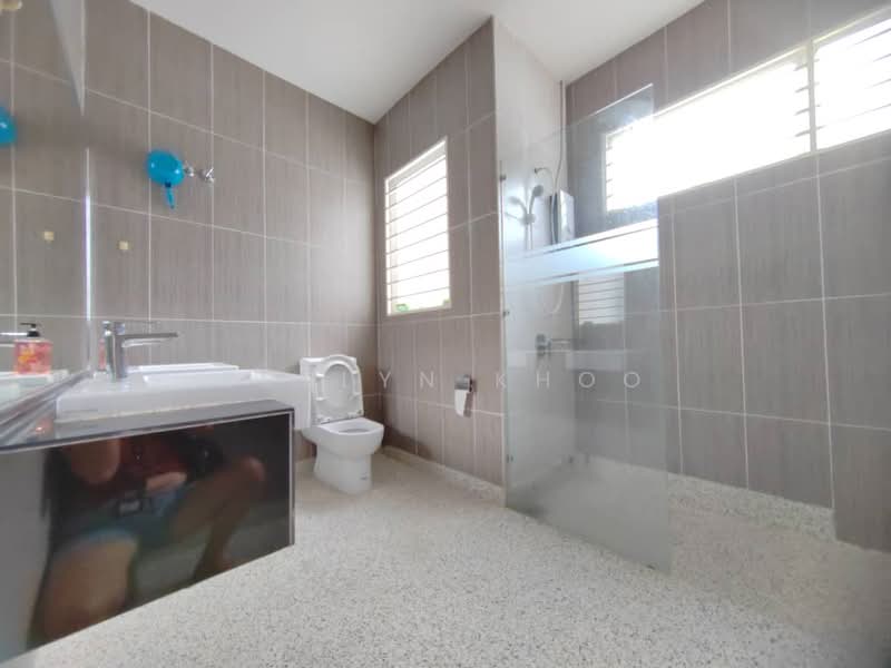Semi-Detached House for Rent in M Residence (Rawang) - Evelyn Khoo - Bathroom - PropertyGuru.com.my