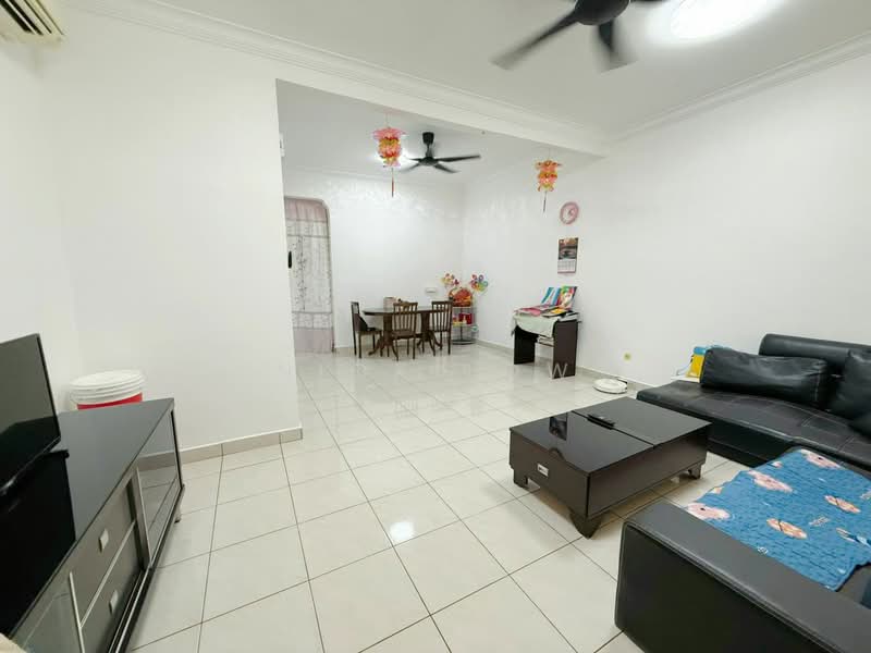 Rumah Teres 1.5 Tingkat untuk Disewa di Taman Daya (Johor Bahru) - Nick Low - Living Room - PropertyGuru.com.my