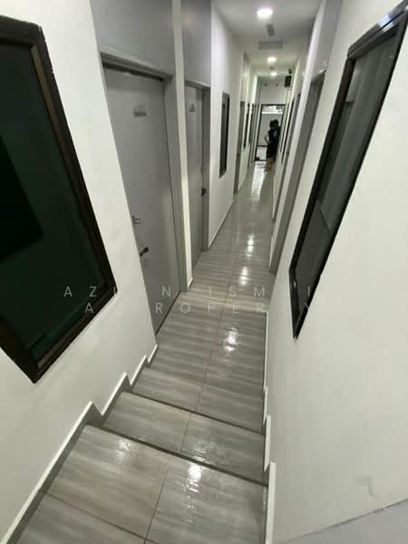 Rumah Berkembar untuk Dijual di Taman Iskandar (Johor Bahru) - Azlan Ismail aiproperty - Corridor - PropertyGuru.com.my