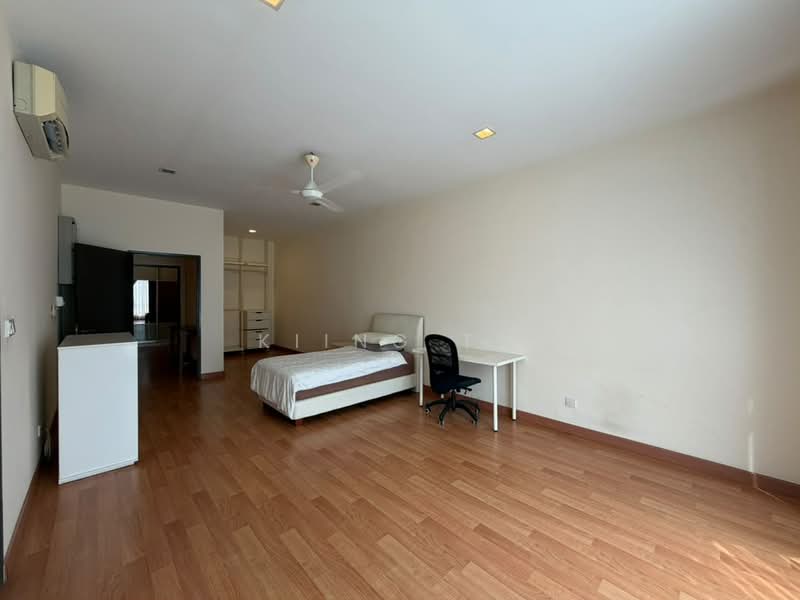 3-storey Terraced House for Sale in Prima Selayang (Selayang) - Kiing TW - Bedroom - PropertyGuru.com.my