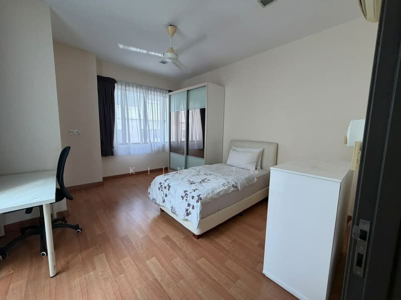 3-storey Terraced House for Sale in Prima Selayang (Selayang) - Kiing TW - Bedroom - PropertyGuru.com.my