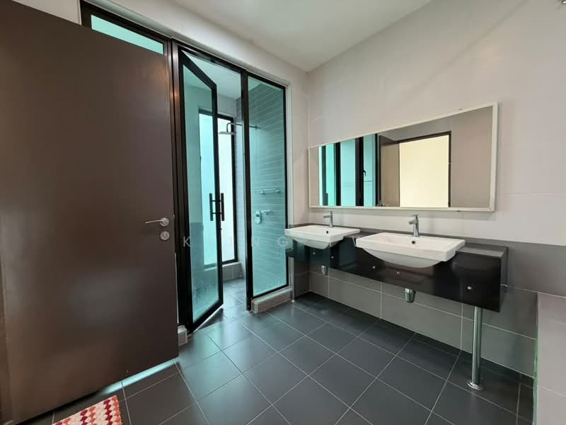 3-storey Terraced House for Sale in Prima Selayang (Selayang) - Kiing TW - Bathroom - PropertyGuru.com.my