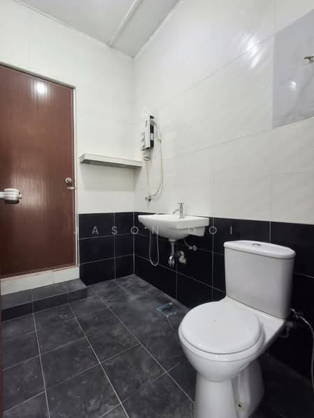 Rumah Teres 1 Tingkat untuk Disewa di SS12 (Subang Jaya) - Jason Ooi - Bathroom - PropertyGuru.com.my