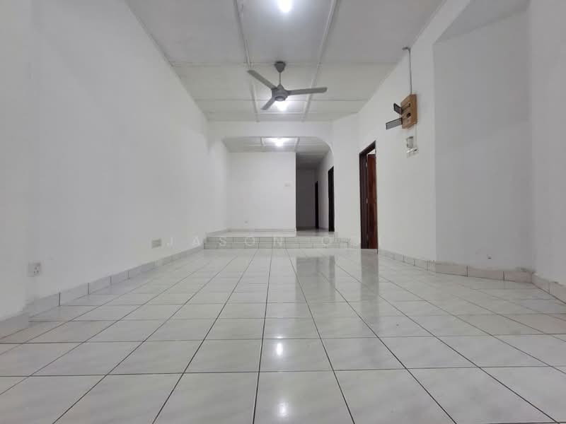Rumah Teres 1 Tingkat untuk Disewa di SS12 (Subang Jaya) - Jason Ooi - Living Room - PropertyGuru.com.my