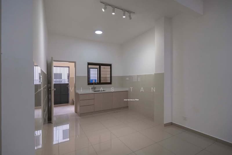 Rumah Teres 2 Tingkat untuk Disewa di Setia Utama (Setia Alam) - Vitas Tan - Kitchen - PropertyGuru.com.my