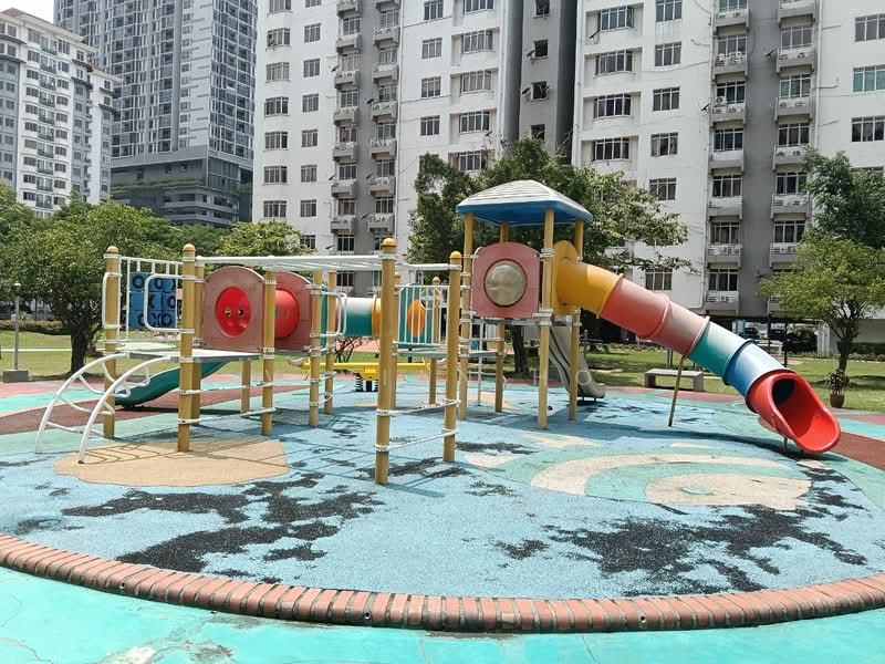 Kondominium untuk Dijual di Kelana Puteri - Vivian Ho - Exterior - PropertyGuru.com.my