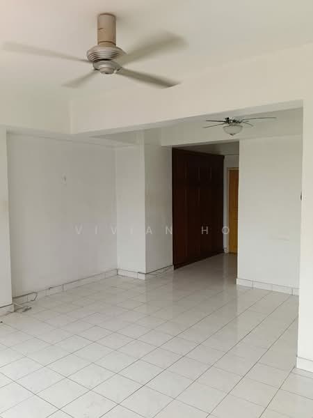 Kondominium untuk Dijual di Kelana Puteri - Vivian Ho - Living Room - PropertyGuru.com.my