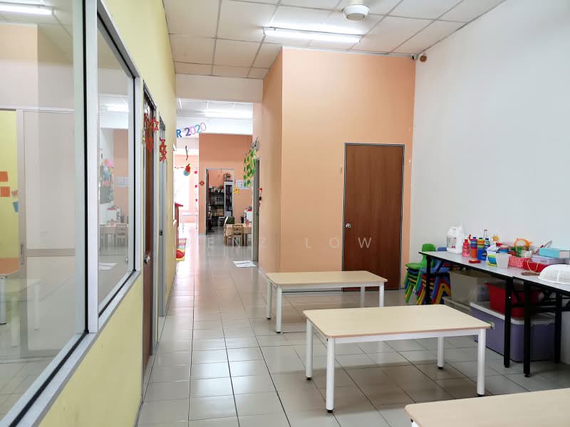 Pejabat untuk Disewa di Alam Damai (Cheras) - Benz Low - Corridor - PropertyGuru.com.my