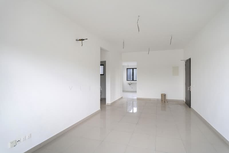 Townhouse for Sale in Setia Alam (Selangor) - Vitas Tan - Living Room - PropertyGuru.com.my