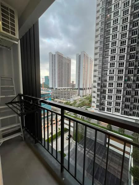 Servis Apartment untuk Disewa di TRELLIS RESIDENCES - Jessie Tan - Balcony - PropertyGuru.com.my