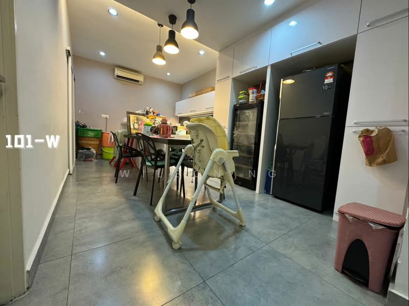 Rumah Berkembar untuk Dijual di Taman Aman Perdana (Kapar) - Wilson Ng - Dining Room - PropertyGuru.com.my