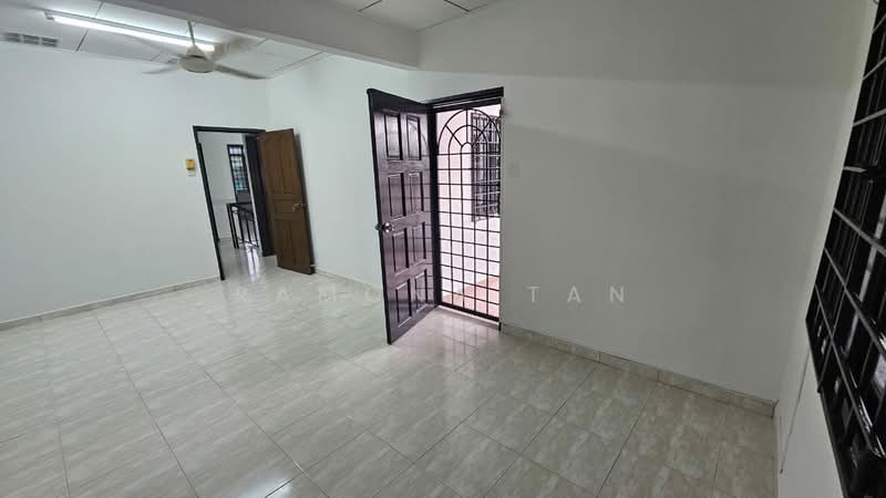 2-storey Terraced House for Sale in Taman Cheng Baru (Cheng) - Ramona Tan - Interior - PropertyGuru.com.my