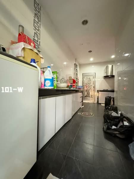 Semi-Detached House for Sale in Taman Aman Perdana (Kapar) - Wilson Ng - Kitchen - PropertyGuru.com.my
