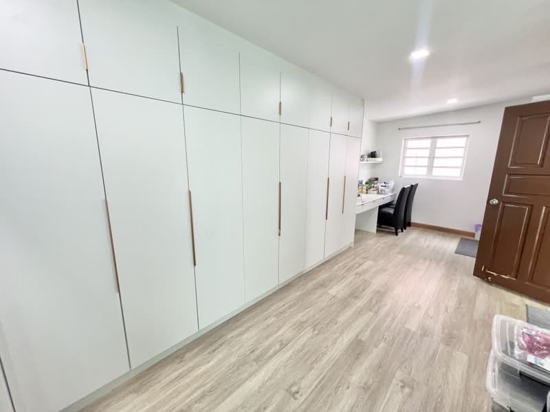 Rumah Banglo untuk Dijual di Bandar Putra Permai (Seri Kembangan) - Zul Arif - Study - PropertyGuru.com.my