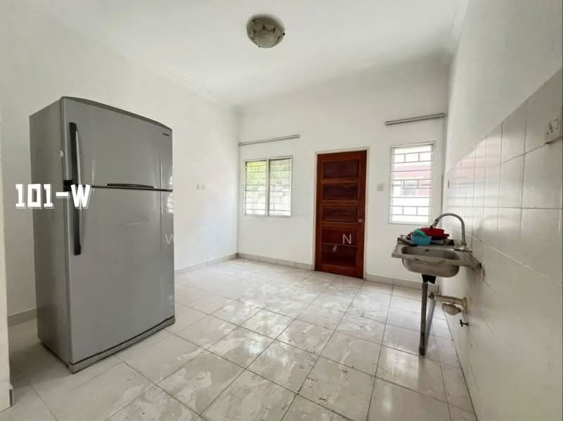 Rumah Berkembar untuk Dijual di Taman Aman Perdana (Kapar) - Wilson Ng - Kitchen - PropertyGuru.com.my