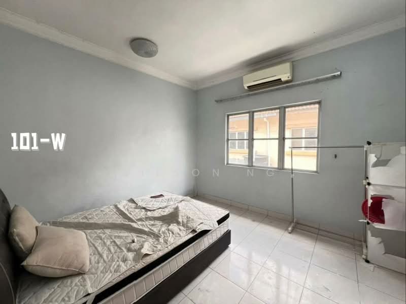 Rumah Berkembar untuk Dijual di Taman Aman Perdana (Kapar) - Wilson Ng - Bedroom - PropertyGuru.com.my