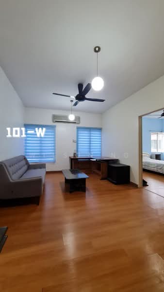 Rumah Berkembar untuk Dijual di Taman Aman Perdana (Kapar) - Wilson Ng - Living Room - PropertyGuru.com.my