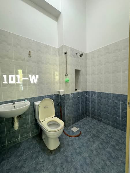 Rumah Berkembar untuk Dijual di Taman Aman Perdana (Kapar) - Wilson Ng - Bathroom - PropertyGuru.com.my