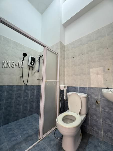 Rumah Berkembar untuk Dijual di Taman Aman Perdana (Kapar) - Wilson Ng - Bathroom - PropertyGuru.com.my