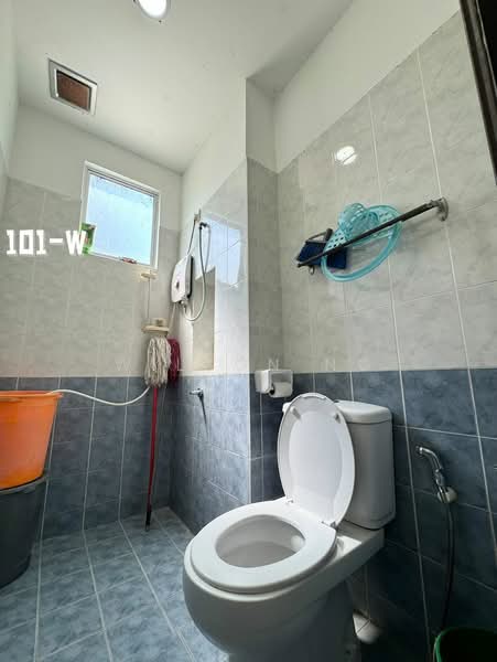 Rumah Berkembar untuk Dijual di Taman Aman Perdana (Kapar) - Wilson Ng - Bathroom - PropertyGuru.com.my