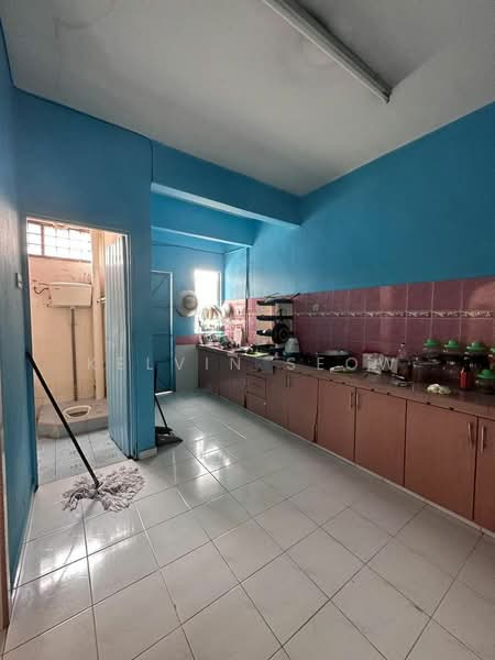 Rumah Teres 2 Tingkat untuk Dijual di Taman Tiong Mas (Simpang Ampat) - Kelvin Seow - Kitchen - PropertyGuru.com.my