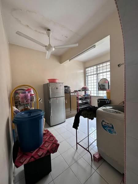 Rumah Teres 2 Tingkat untuk Dijual di Taman Tiong Mas (Simpang Ampat) - Kelvin Seow - Kitchen - PropertyGuru.com.my