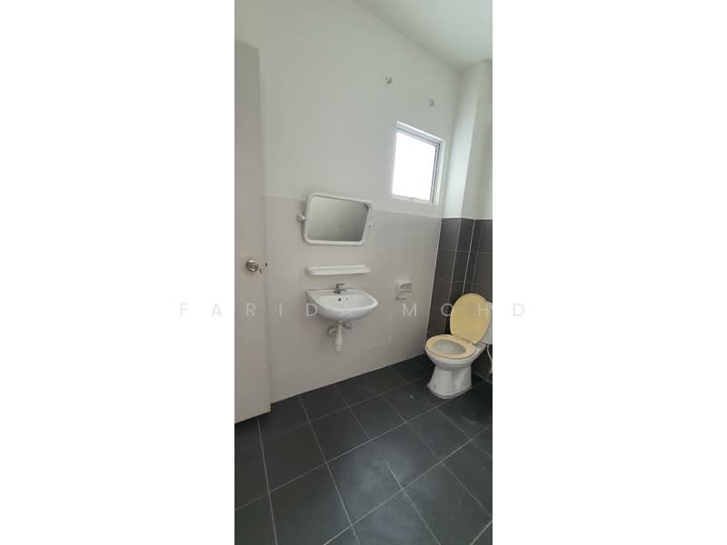 Semi-Detached House for Sale in Shah Alam (Selangor) - Farida Mohd - PropertyGuru.com.my