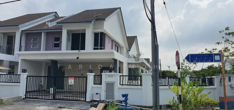 Semi-Detached House for Sale in Shah Alam (Selangor) - Farida Mohd - PropertyGuru.com.my