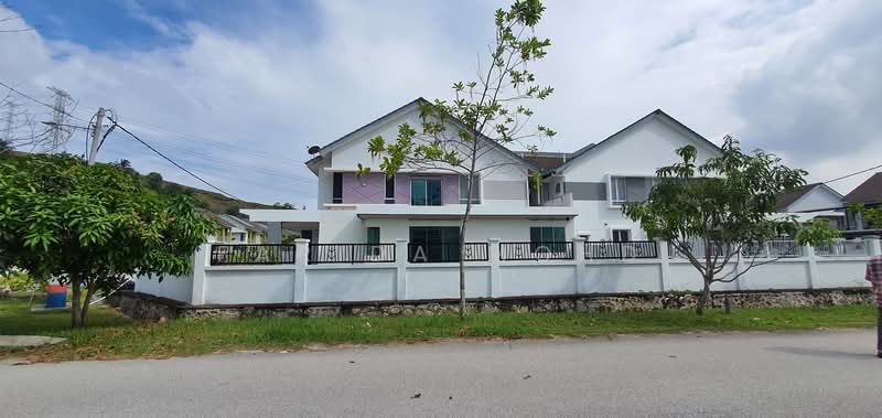 Semi-Detached House for Sale in Shah Alam (Selangor) - Farida Mohd - PropertyGuru.com.my