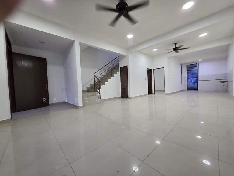 Rumah Teres 2-Tingkat untuk Dijual di Rawang (Selangor) - Rajesh Kanesan - Living Room - PropertyGuru.com.my