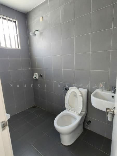 Rumah Teres 2-Tingkat untuk Dijual di Rawang (Selangor) - Rajesh Kanesan - Bathroom - PropertyGuru.com.my