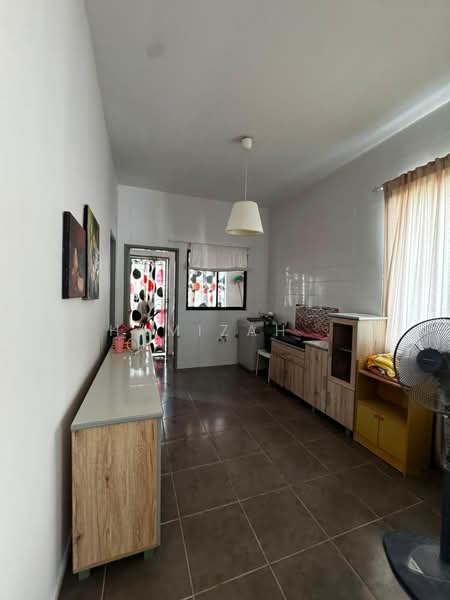 2-storey Terraced House for Rent in Sungai Long (Bandar Sungai Long) - Hamizah . - Kitchen - PropertyGuru.com.my
