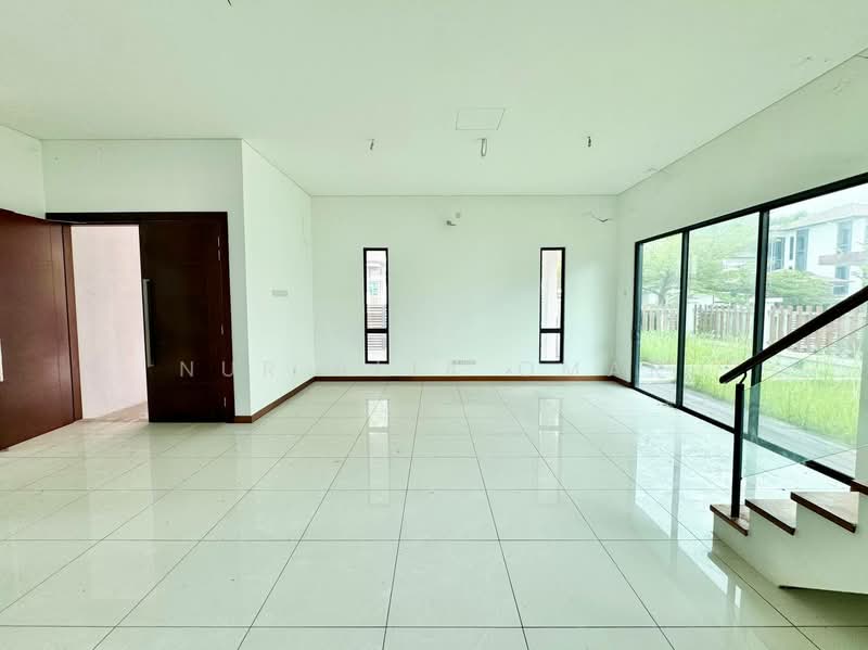 Bungalow House untuk Dijual di Subang Bestari (Shah Alam) - Nur Alia Omar - Living Room - PropertyGuru.com.my