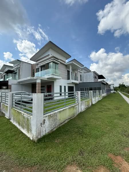 Cluster House for Sale in Bandar Seri Alam (Masai) - Nathan Chan - PropertyGuru.com.my