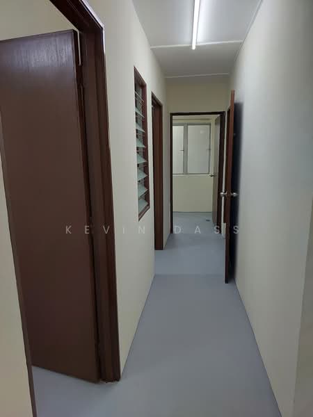 1-storey Terraced House for Rent in Seksyen 8 (Petaling Jaya) - Kevin Dass - Corridor - PropertyGuru.com.my