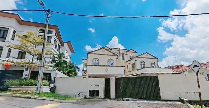 Rumah Berkembar untuk Dijual di Ulu Kelang (Selangor) - Allen . - Exterior - PropertyGuru.com.my