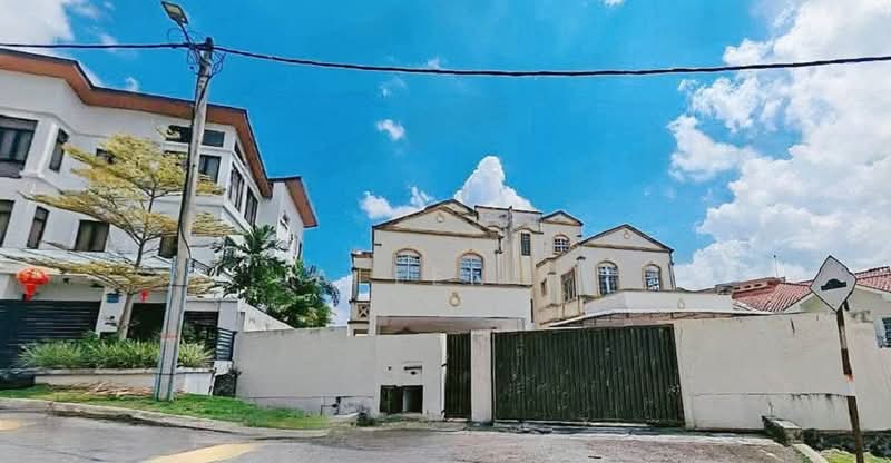 Rumah Berkembar untuk Dijual di Ulu Kelang (Selangor) - Allen . - Exterior - PropertyGuru.com.my