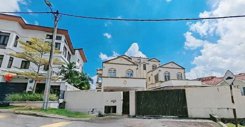 Rumah Berkembar untuk Dijual di Ulu Kelang (Selangor) - Allen . - Exterior - PropertyGuru.com.my