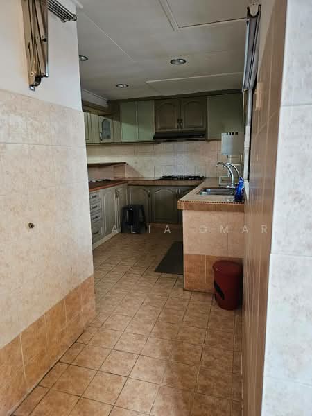 Rumah Teres 2-Tingkat untuk Dijual di Bukit Jelutong (Shah Alam) - Nur Alia Omar - Kitchen - PropertyGuru.com.my
