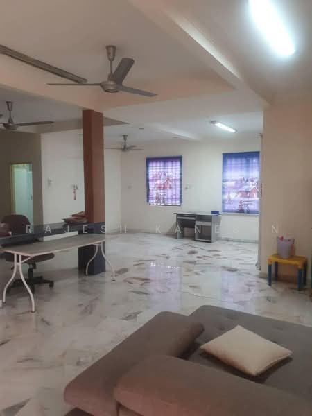 Rumah Banglo untuk Dijual di Rawang (Selangor) - Rajesh Kanesan - Living Room - PropertyGuru.com.my