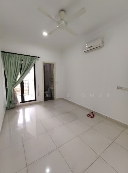 2-storey Terraced House for Sale in Temasya Glenmarie (Glenmarie) - Nur Alia Omar - Interior - PropertyGuru.com.my