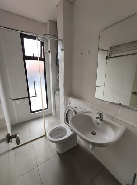 2-storey Terraced House for Sale in Temasya Glenmarie (Glenmarie) - Nur Alia Omar - Bathroom - PropertyGuru.com.my