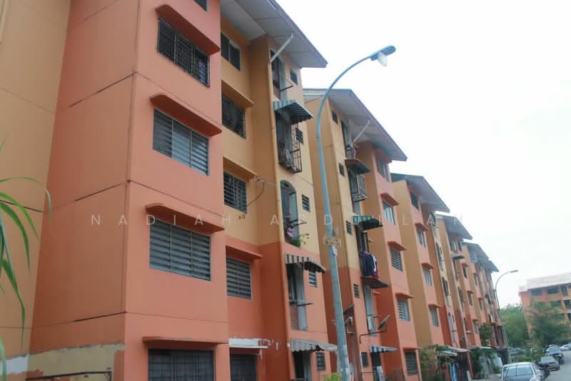 Rumah Flat untuk Dijual di Flat PKNS Seksyen 8 - Nadiah Abdullah - PropertyGuru.com.my