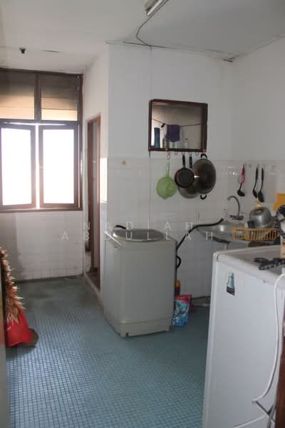 Rumah Flat untuk Dijual di Flat PKNS Seksyen 8 - Nadiah Abdullah - PropertyGuru.com.my