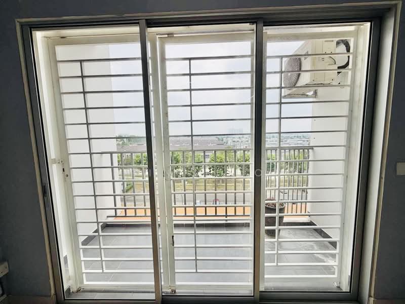 Pangsapuri untuk Disewa di D'Cerrum Apartment - Erin Yusof - Balcony - PropertyGuru.com.my