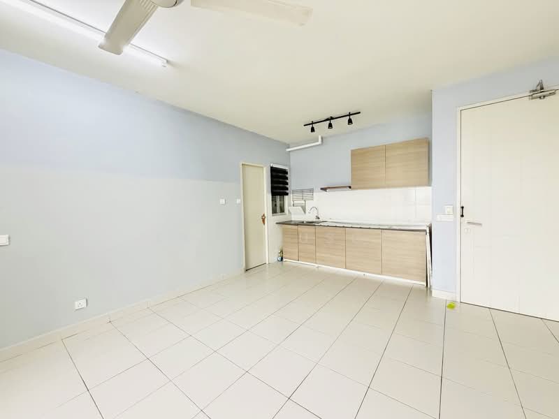 Pangsapuri untuk Disewa di D'Cerrum Apartment - Erin Yusof - Kitchen - PropertyGuru.com.my