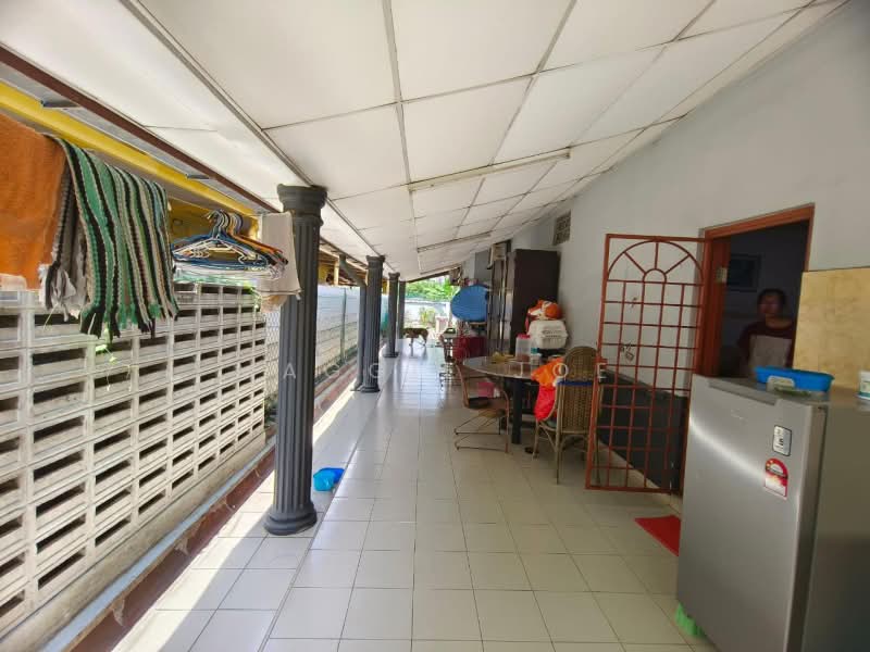 Bungalow for Sale in Petaling Jaya (Selangor) - Maggie Joe - Corridor - PropertyGuru.com.my