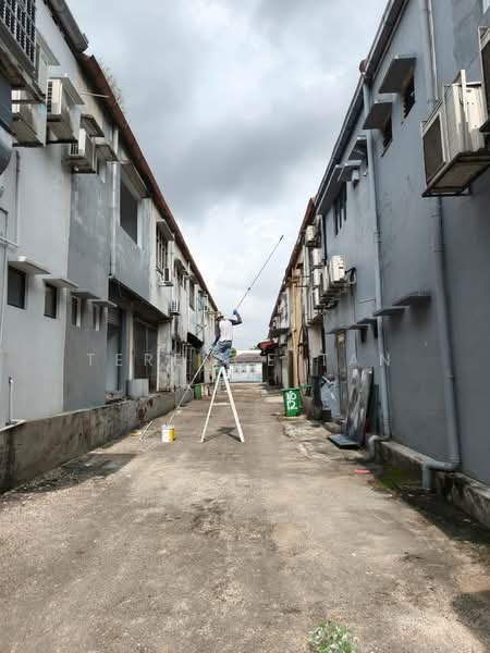 Shop / Office for Rent in Taman Puteri Wangsa (Ulu Tiram) - Terence Tan - Exterior - PropertyGuru.com.my