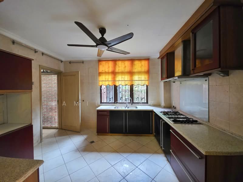 Rumah Berkembar untuk Dijual di Presint 14 (Putrajaya) - Kamil Ghazali - Kitchen - PropertyGuru.com.my