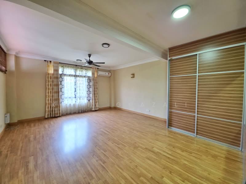Rumah Berkembar untuk Dijual di Presint 14 (Putrajaya) - Kamil Ghazali - Living Room - PropertyGuru.com.my
